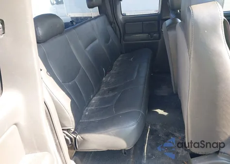 2004 Chevrolet Silverado 1500 Work Truck z USA, uszkodzony, nr VIN 1GCEC19X04Z343363